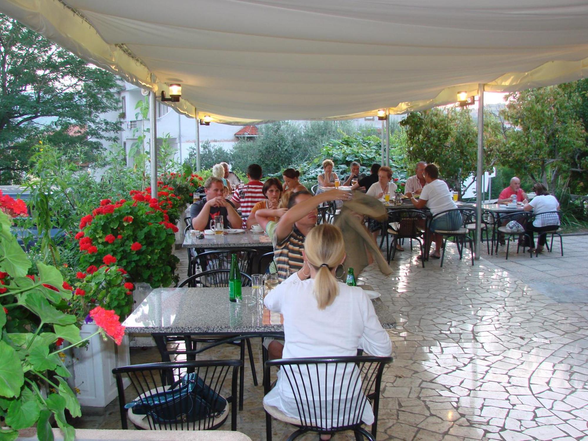 Pansion Dragica Apartment Rab Town Exterior photo